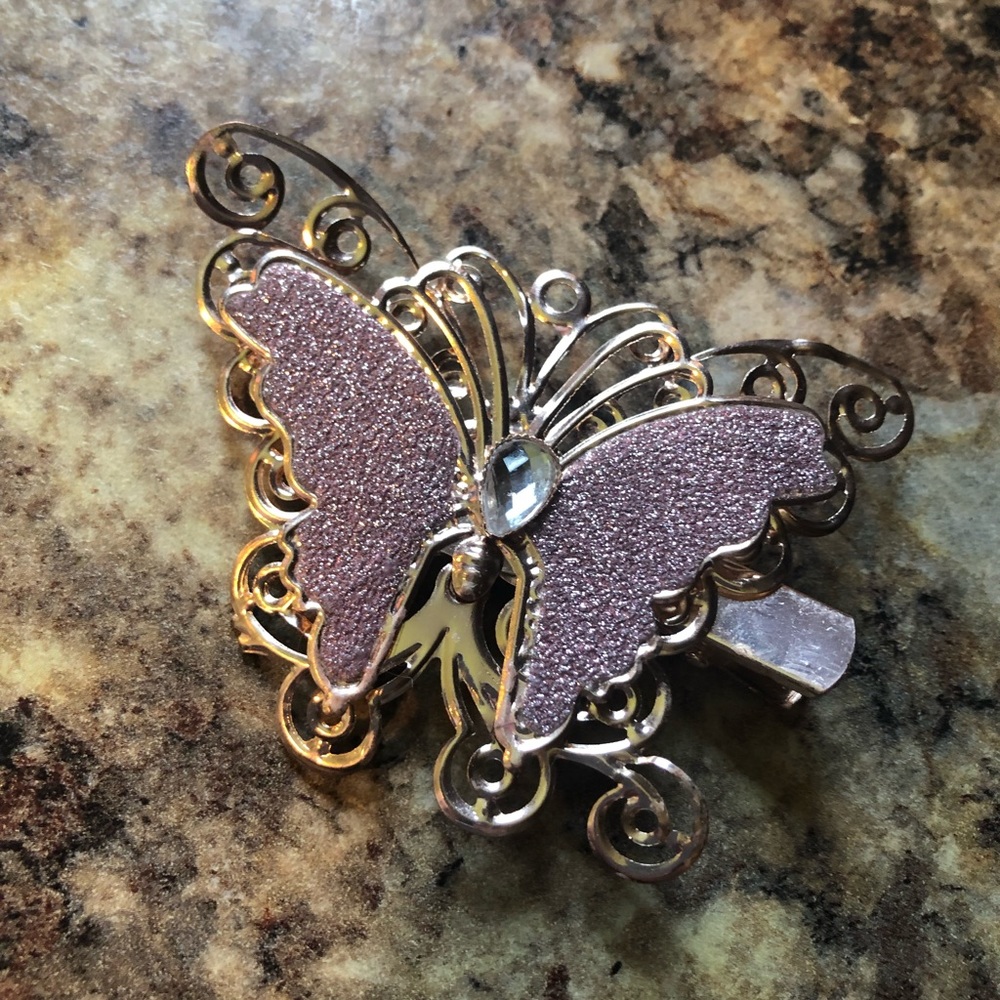 Butterfly hair clip